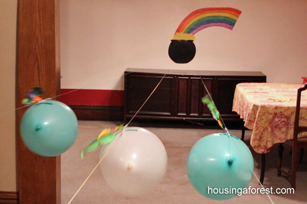 Racing balloon leprechauns ~ St Patricks Day Activity Racing balloon leprechauns ~ St Patricks Day Activity