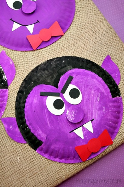 Paper Plate Dracula ~ Halloween Kids Craft