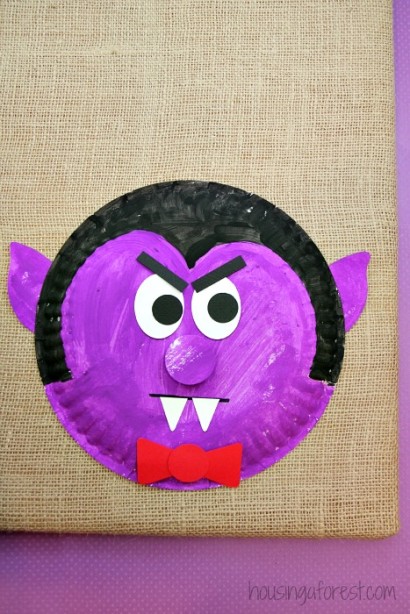 Paper Plate Dracula ~ Halloween Kids Craft