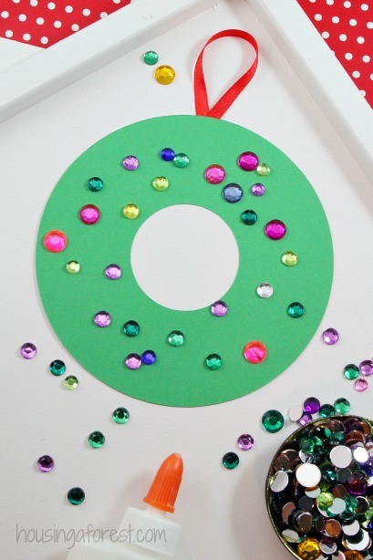 Easy Christmas Crafts for Kids ~ Construction Paper Wreath