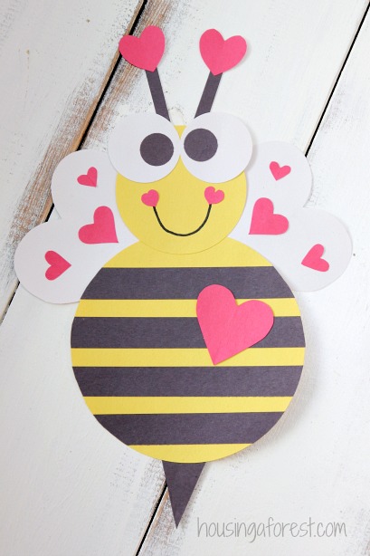 Heart Bee Valentine Craft – Housing a Forest